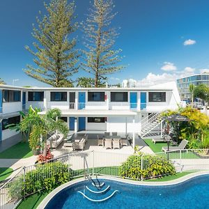 Montego Mermaid Beach Motel